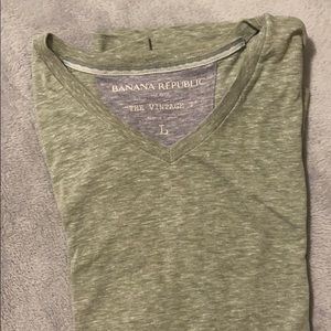 Banana Republic Vintage Men’s L V-neck